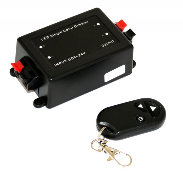 12V LED Funkdimmer mit Fernsteuerung zum Regulieren der Helligkeit und zum Ein- und Ausschalten.